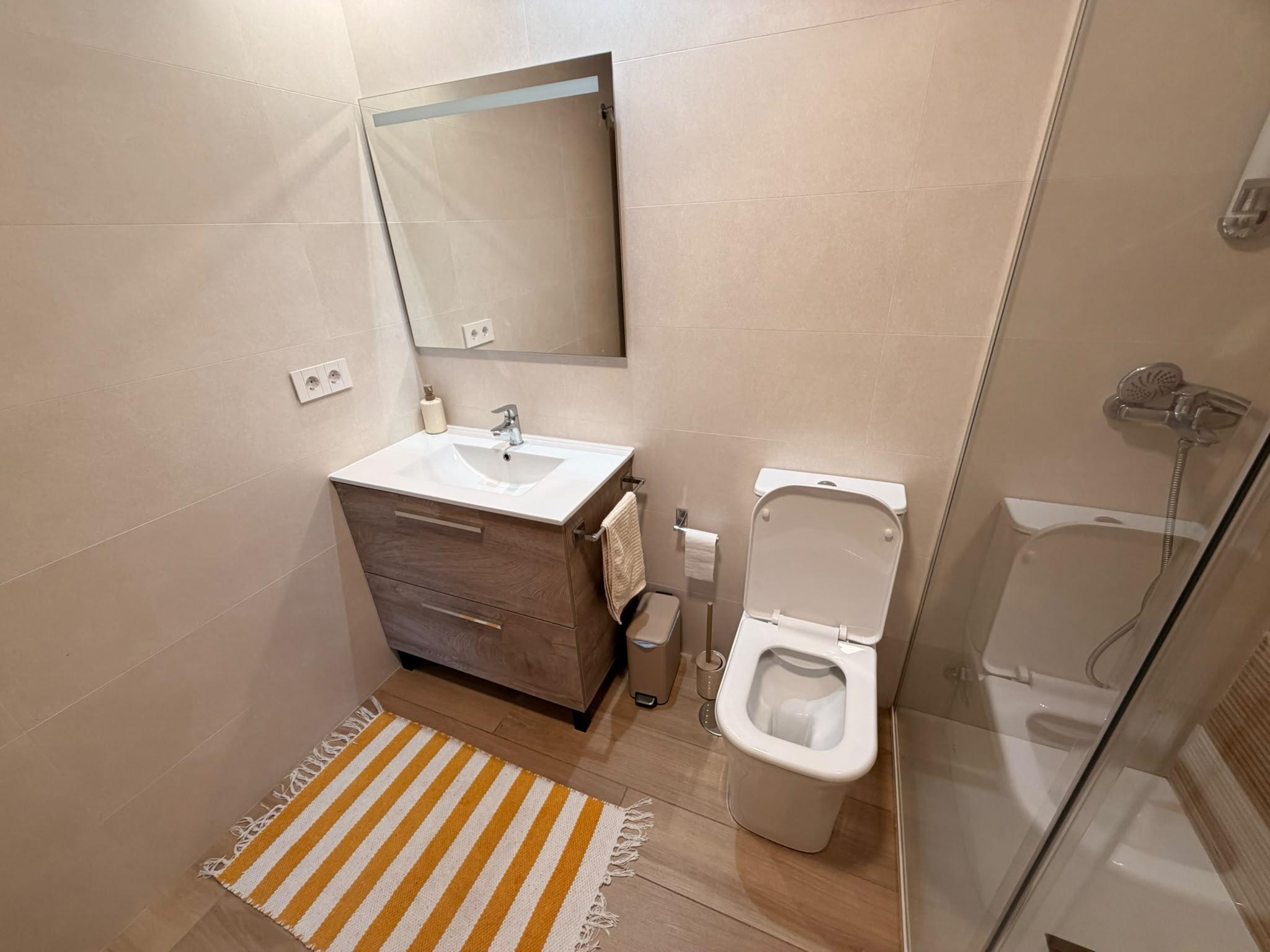 Imagen 14 Apartamento en alquiler en Vigo / Frente a la playa de Samil