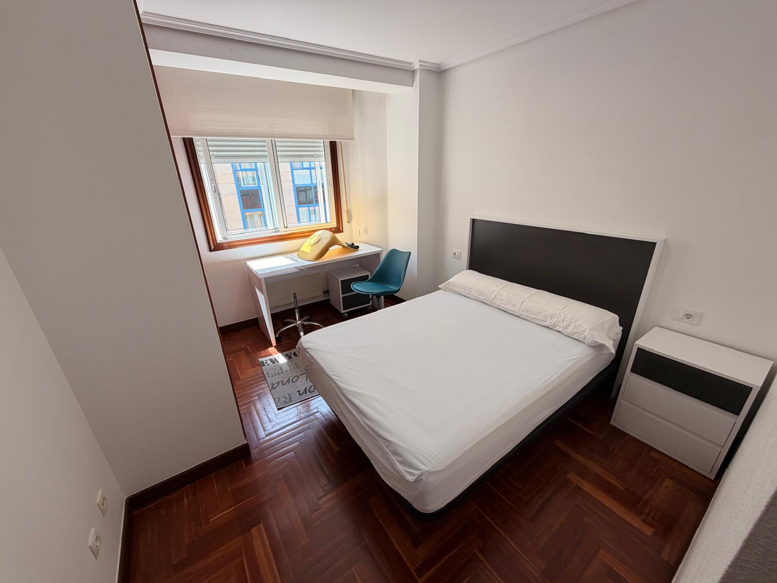 Imagen 1 Apartamento en alquiler en Vigo / A solo 100 mts de peritos