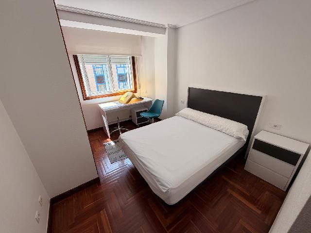 Imagen 1 Inmueble 305367 - Apartamento en alquiler en Vigo / A solo 100 mts de peritos