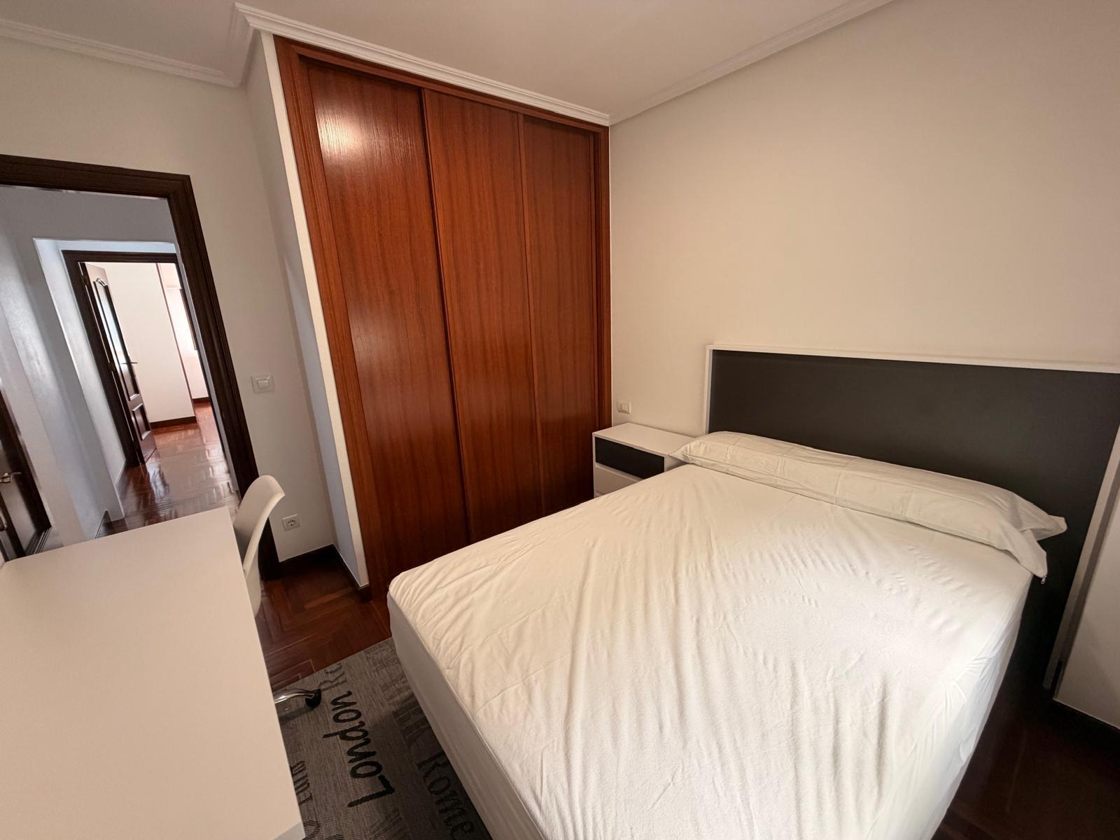 Imagen 6 Apartamento en alquiler en Vigo / A solo 100 mts de peritos