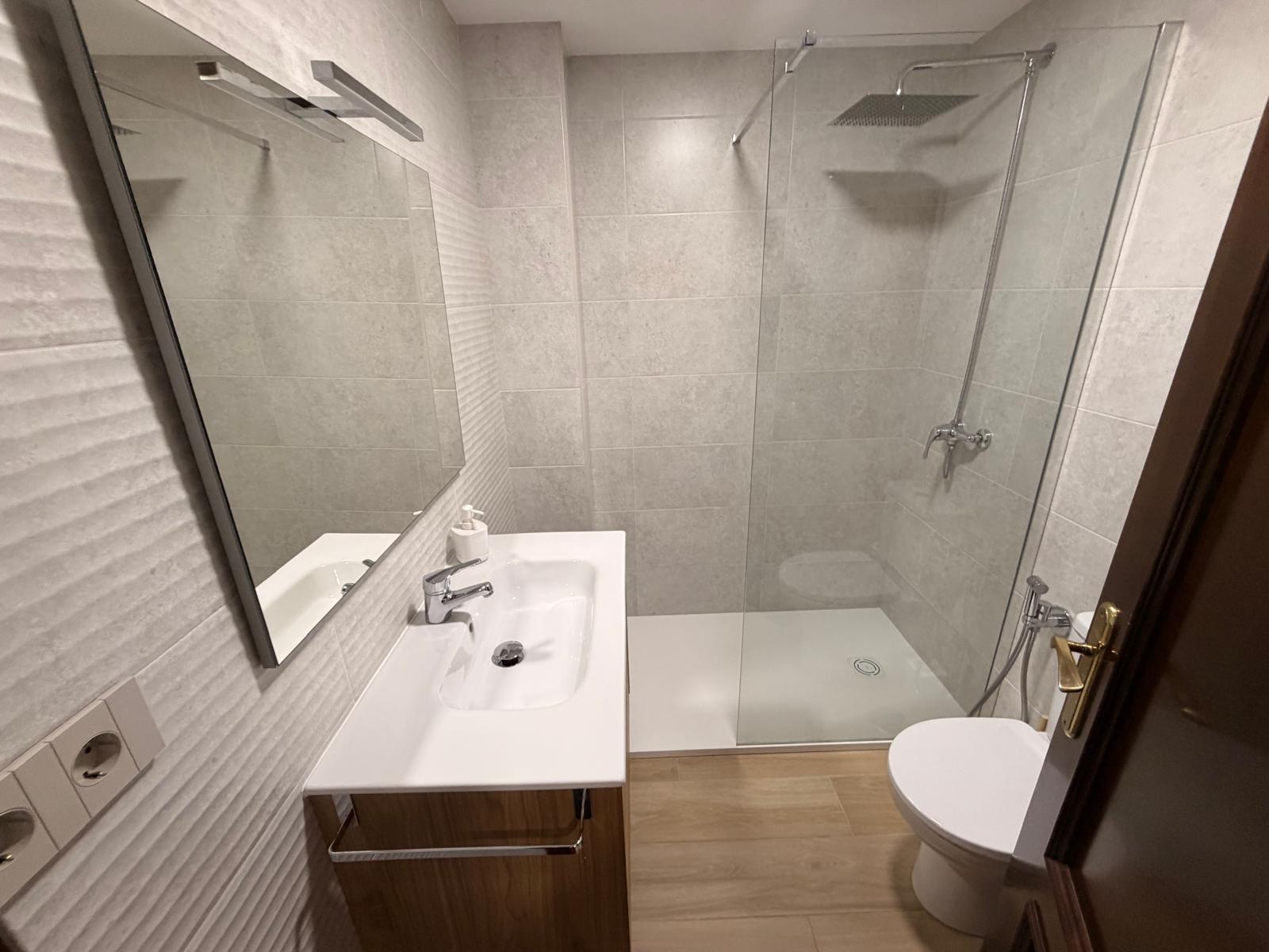 Imagen 11 Apartamento en alquiler en Vigo / A solo 100 mts de peritos