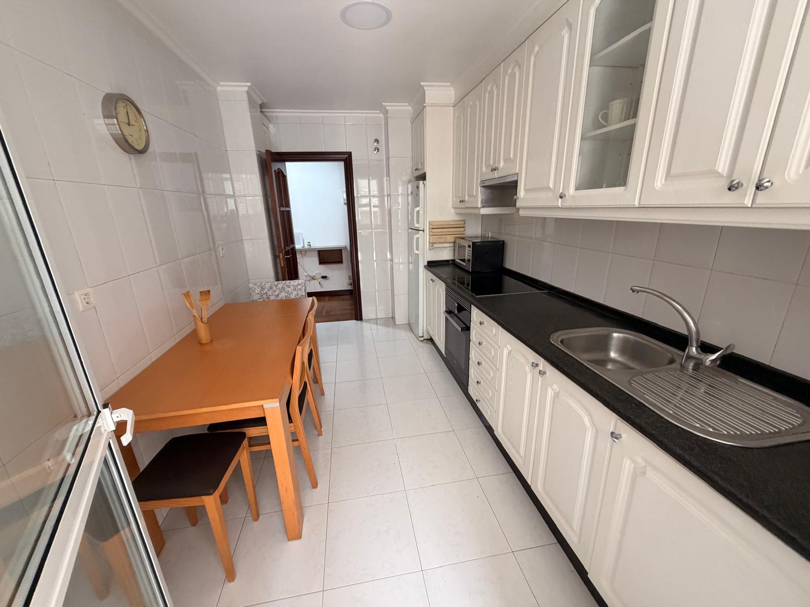 Imagen 18 Apartamento en alquiler en Vigo / A solo 100 mts de peritos