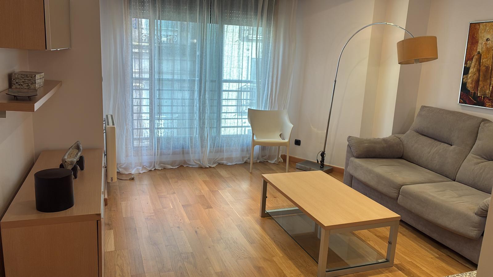Imagen 2 Piso en venta en Vigo / A solo 100 metros del Corte Ingles