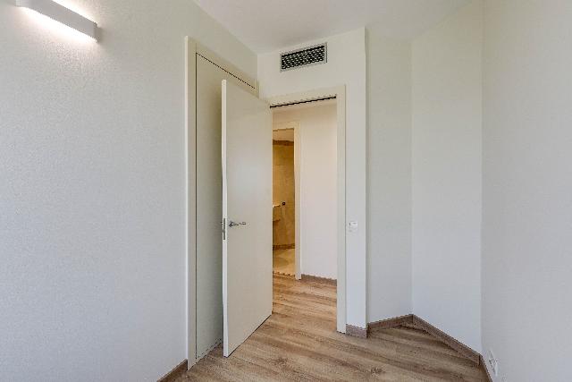 Imagen 19 Inmueble 300866 - Piso en venta en Barcelona / Passeig Taulat - En segunda línea de mar