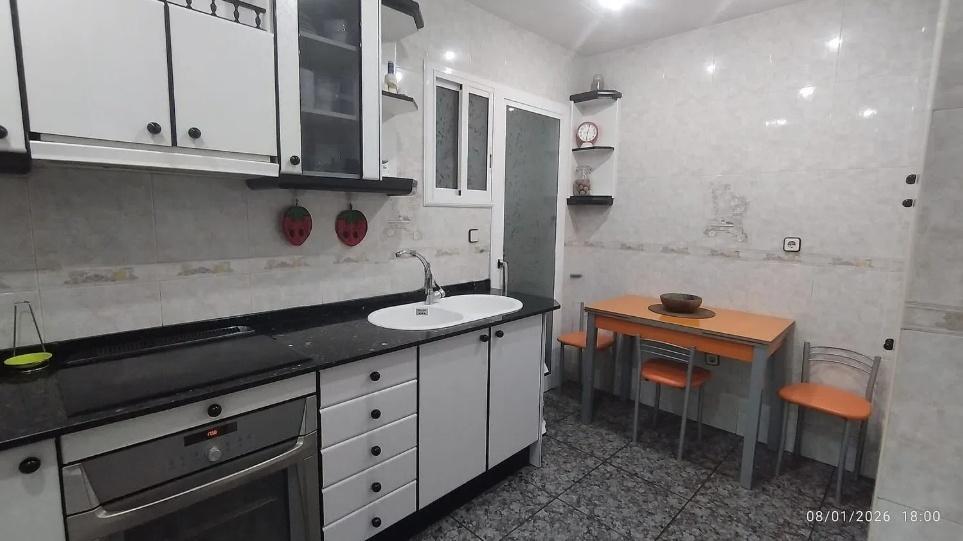 Imagen 3 Piso en venta en Badalona / Llefià - Badalona