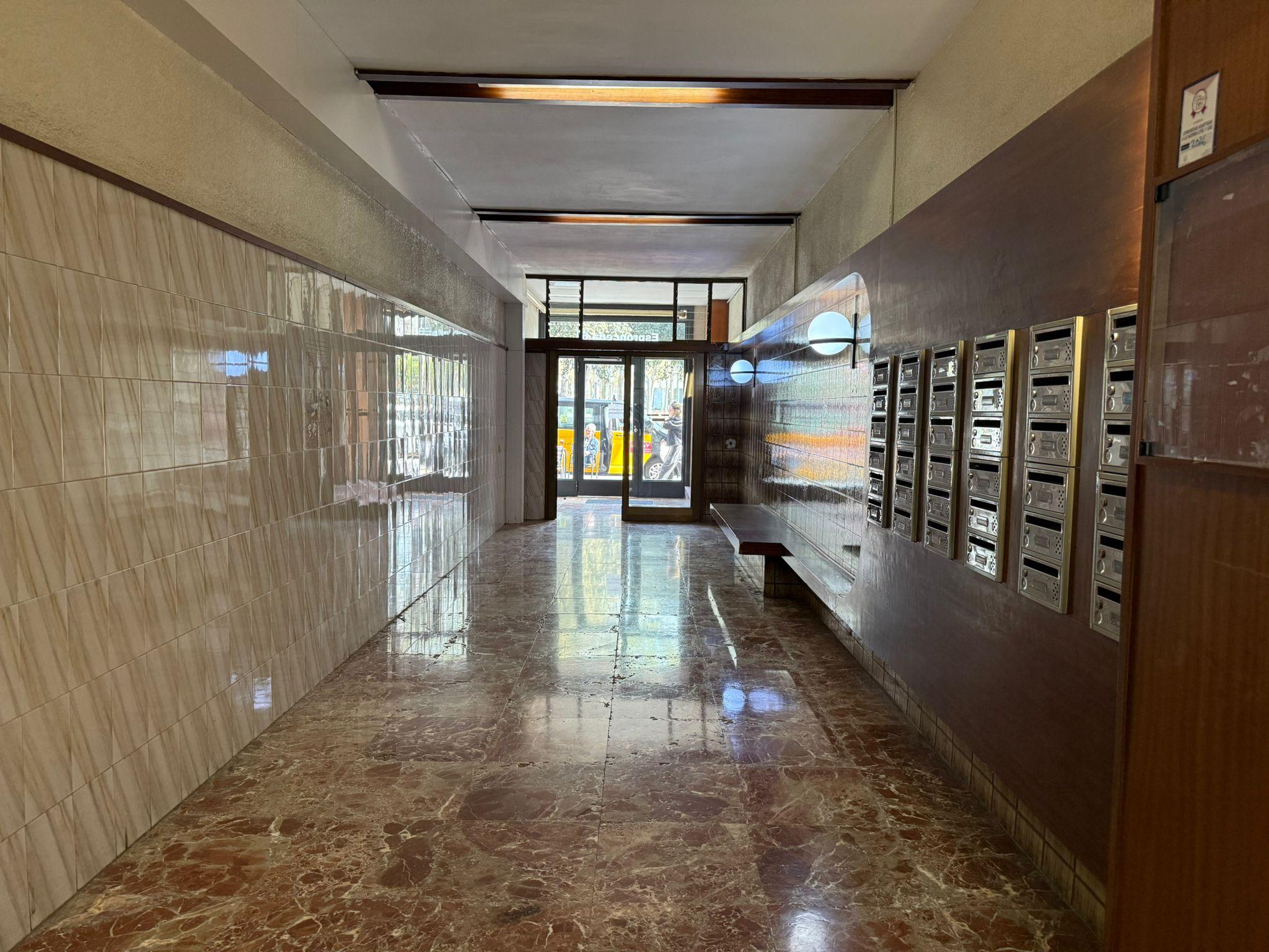 Imagen 11 Piso en venta en Barcelona / Espronceda - Jardins de Gandhi