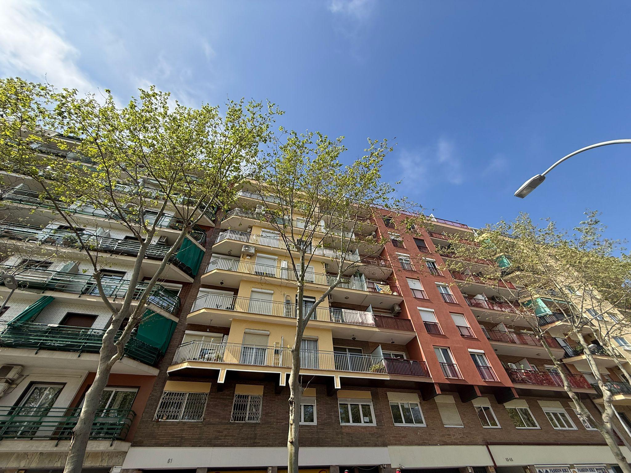 Imagen 8 Piso en venta en Barcelona / Espronceda - Jardins de Gandhi
