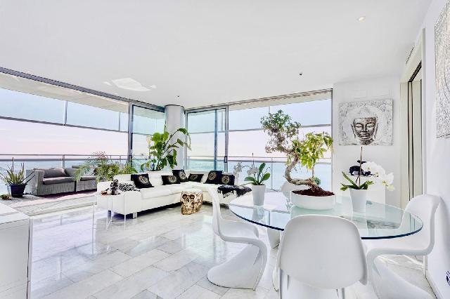 Imagen 3 Inmueble 302252 - Piso en venta en Barcelona / Diagonal Mar - Pg. García Fària