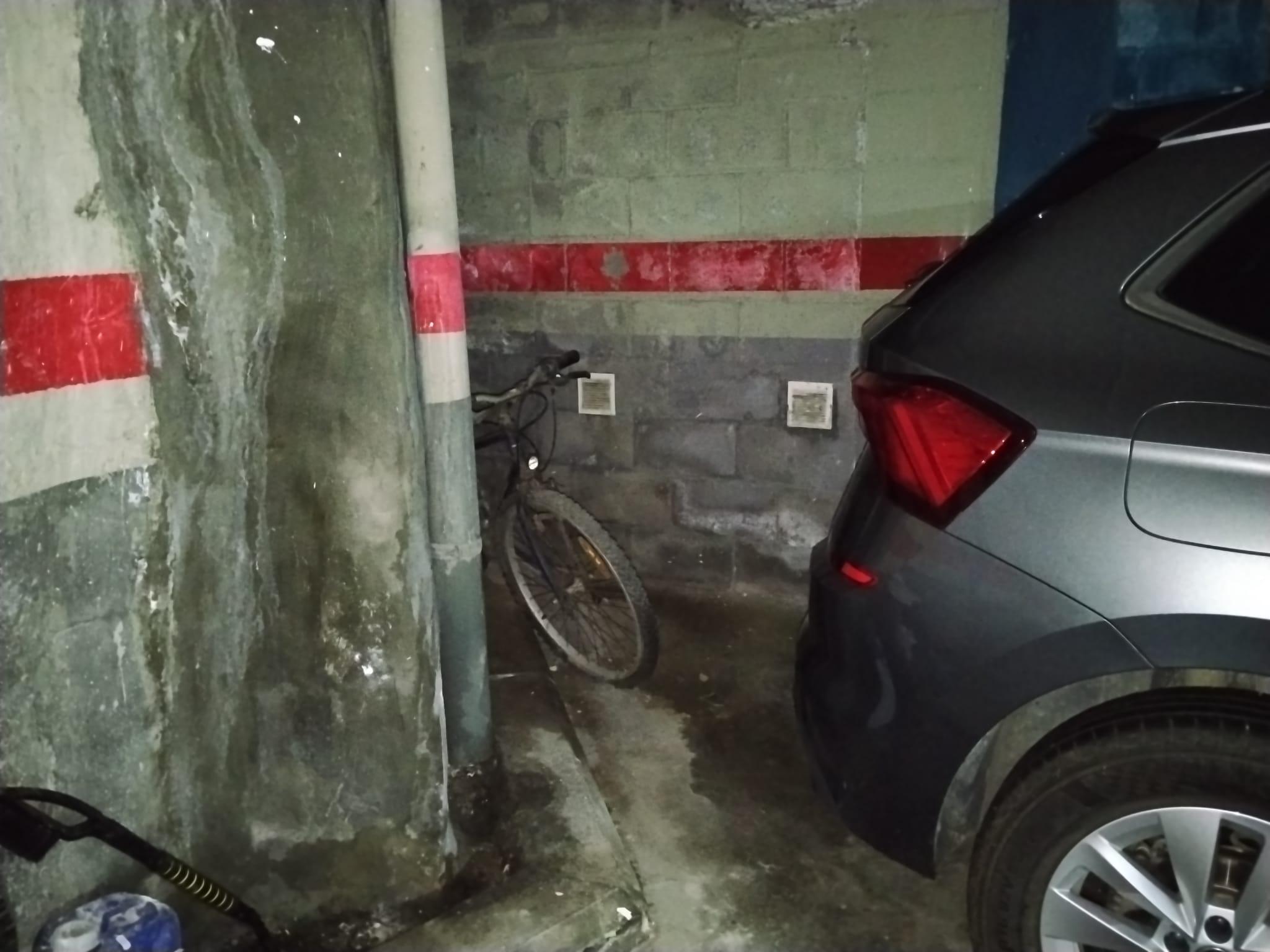 Imagen 12 Parking Coche en venta en Barcelona / Calle Camí Antic de Valencia