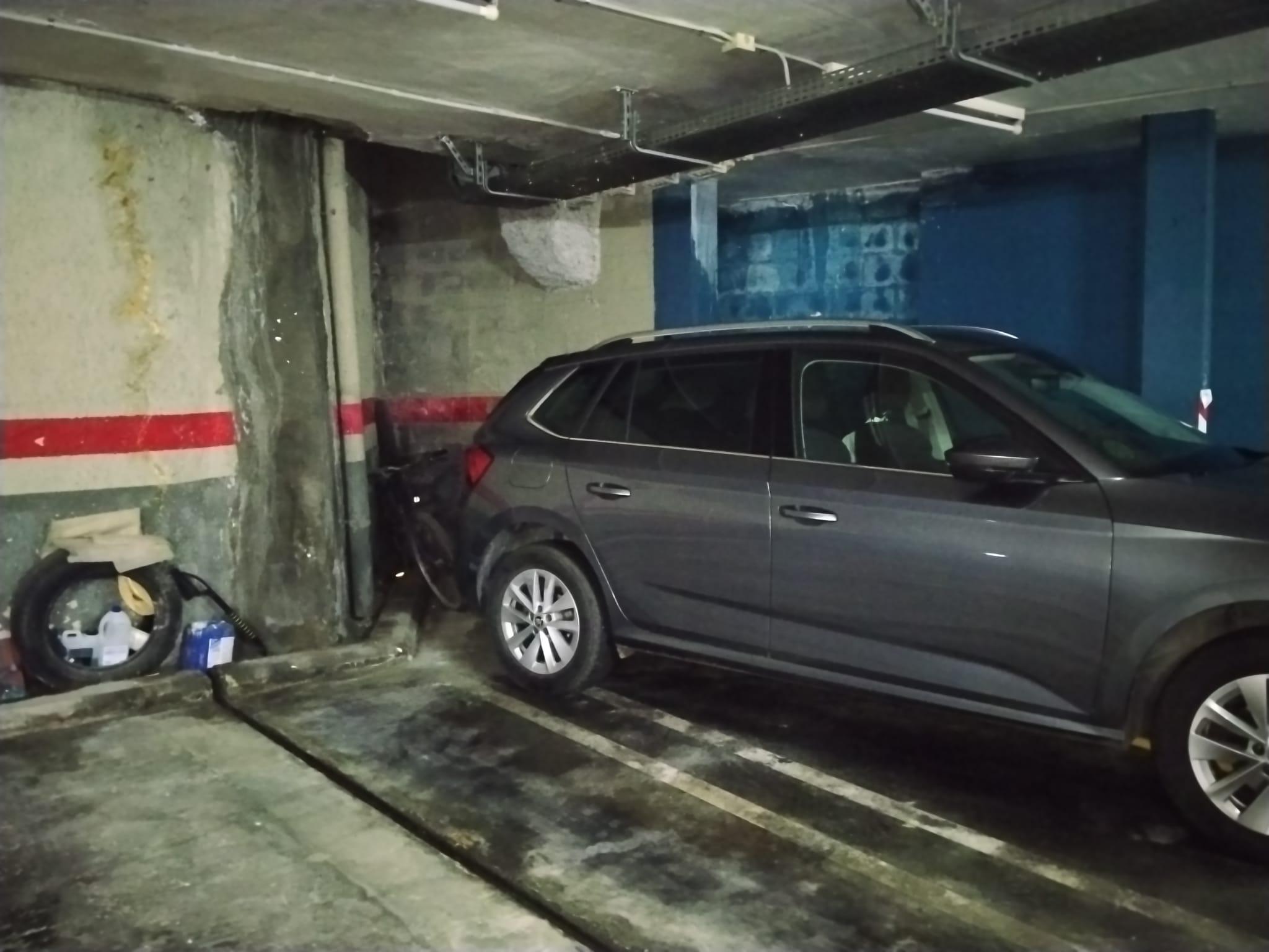 Imagen 10 Parking Coche en venta en Barcelona / Calle Camí Antic de Valencia