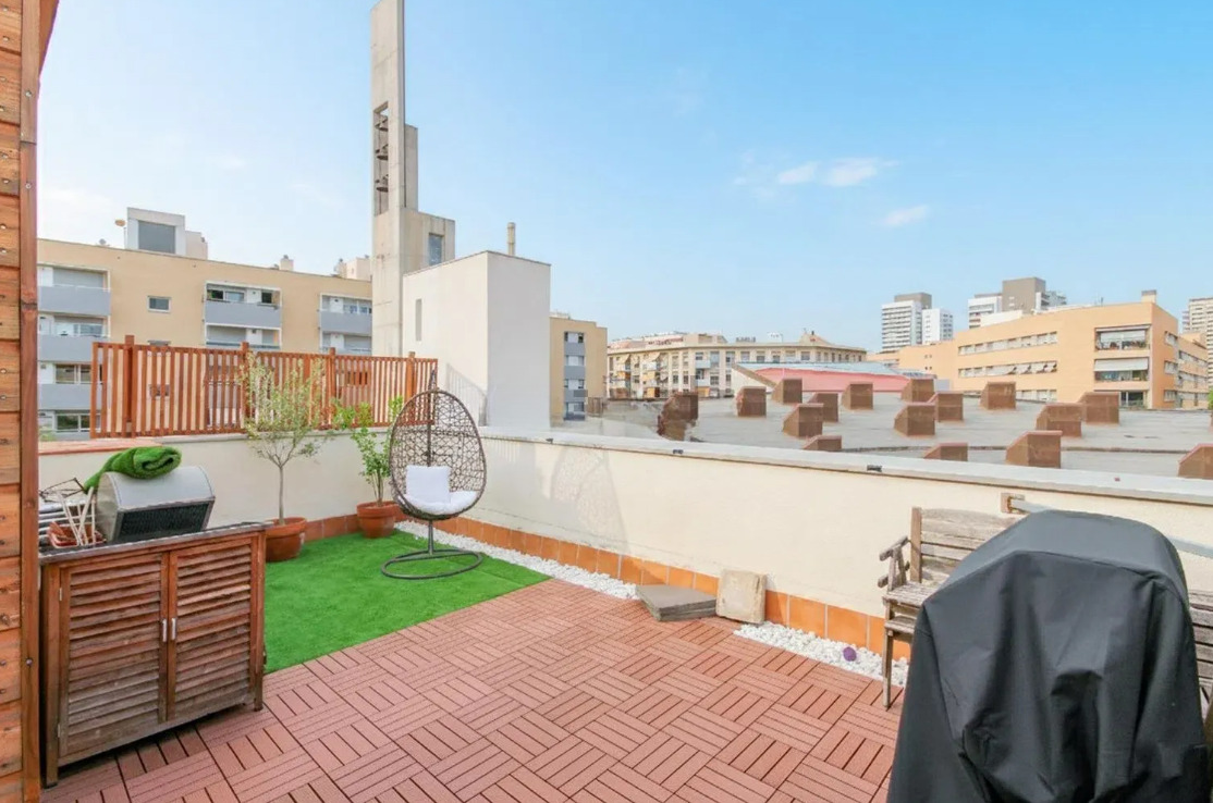 Imagen 1 Piso en venta en Barcelona / Calle Pellaires