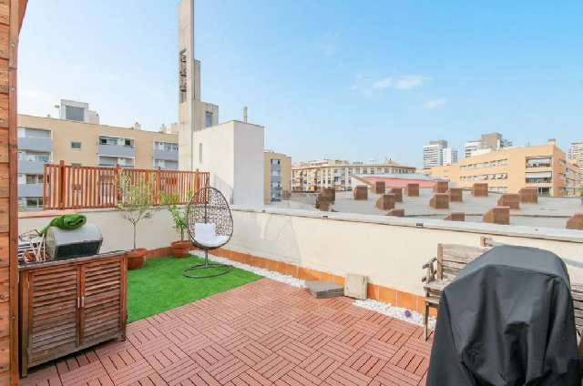 Imagen 1 Inmueble 303322 - Piso en venta en Barcelona / Calle Pellaires