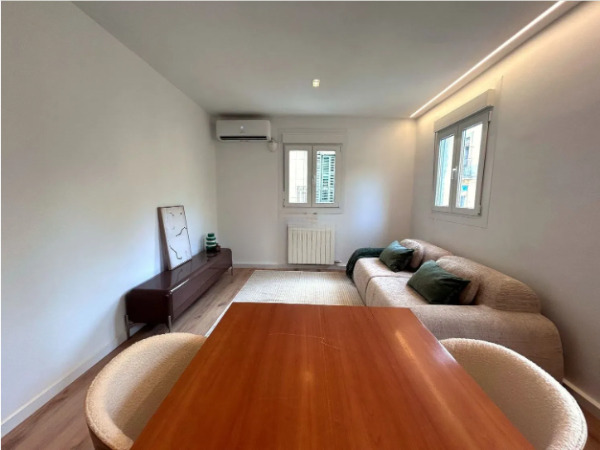Imagen 1 Piso en venta en Barcelona / Sant Carles - La Barceloneta