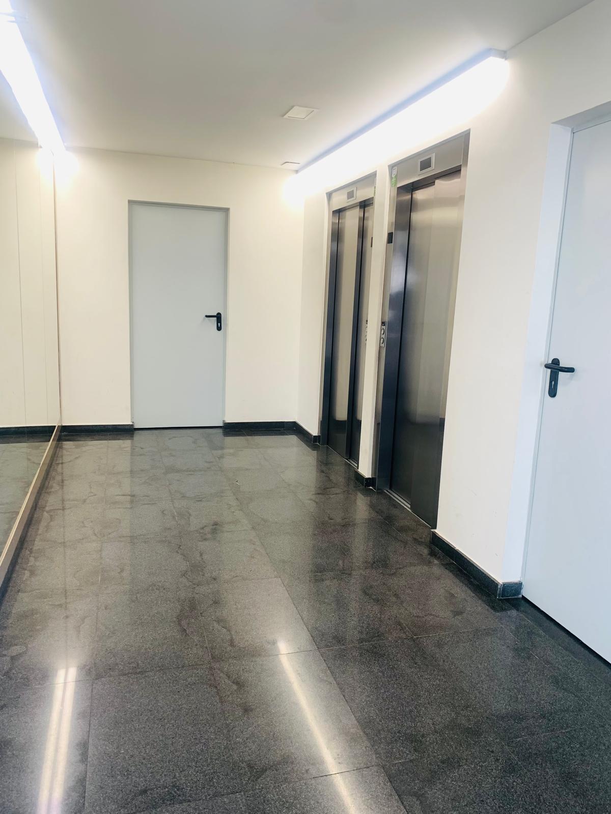 Imagen 8 Piso en venta en Badalona / Industria - Badalona