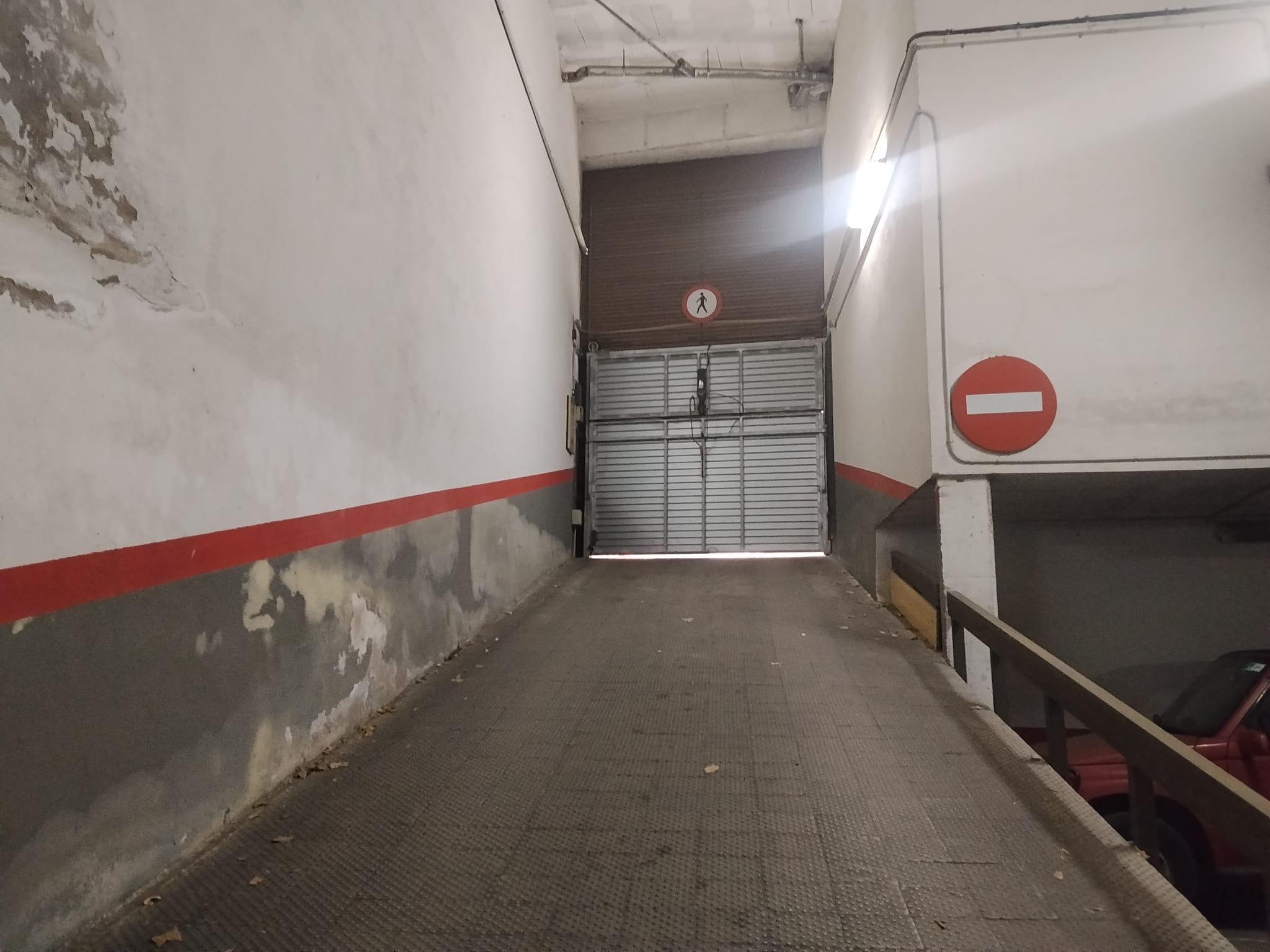 Imagen 4 Parking Coche en venta en Barcelona / Lope de Vega - Passeig Taulat