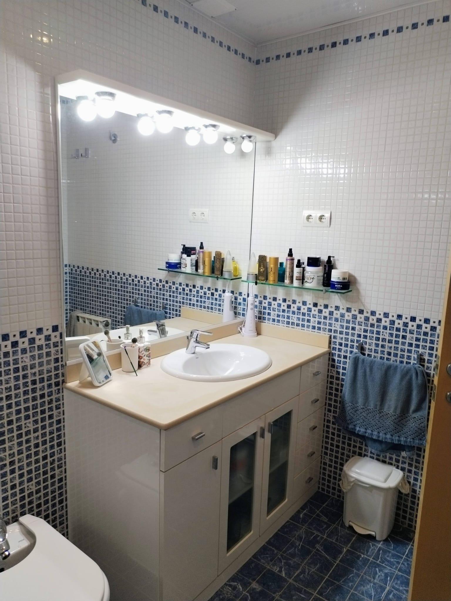 Imagen 5 Casa en venta en Sant Vicenç Dels Horts / Calle   Eivissa