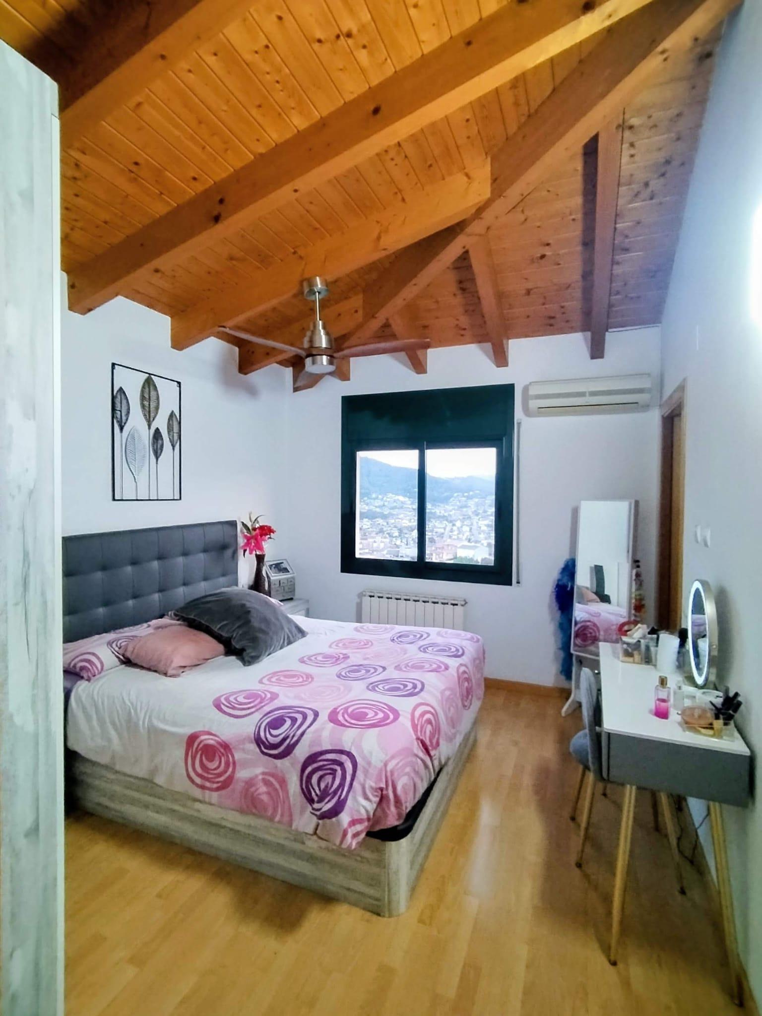 Imagen 12 Casa en venta en Sant Vicenç Dels Horts / Calle   Eivissa