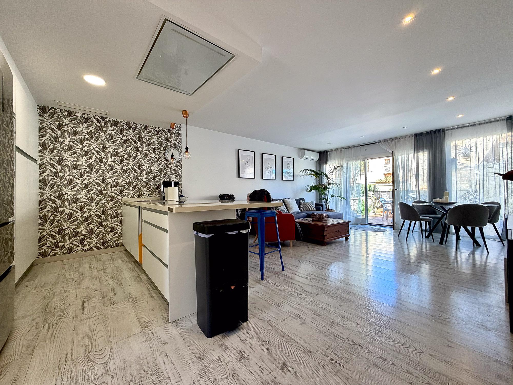 Imagen 2 Casa Adosada en venta en Santa Pola / Urbanizacion El Faro. Gran Alacant