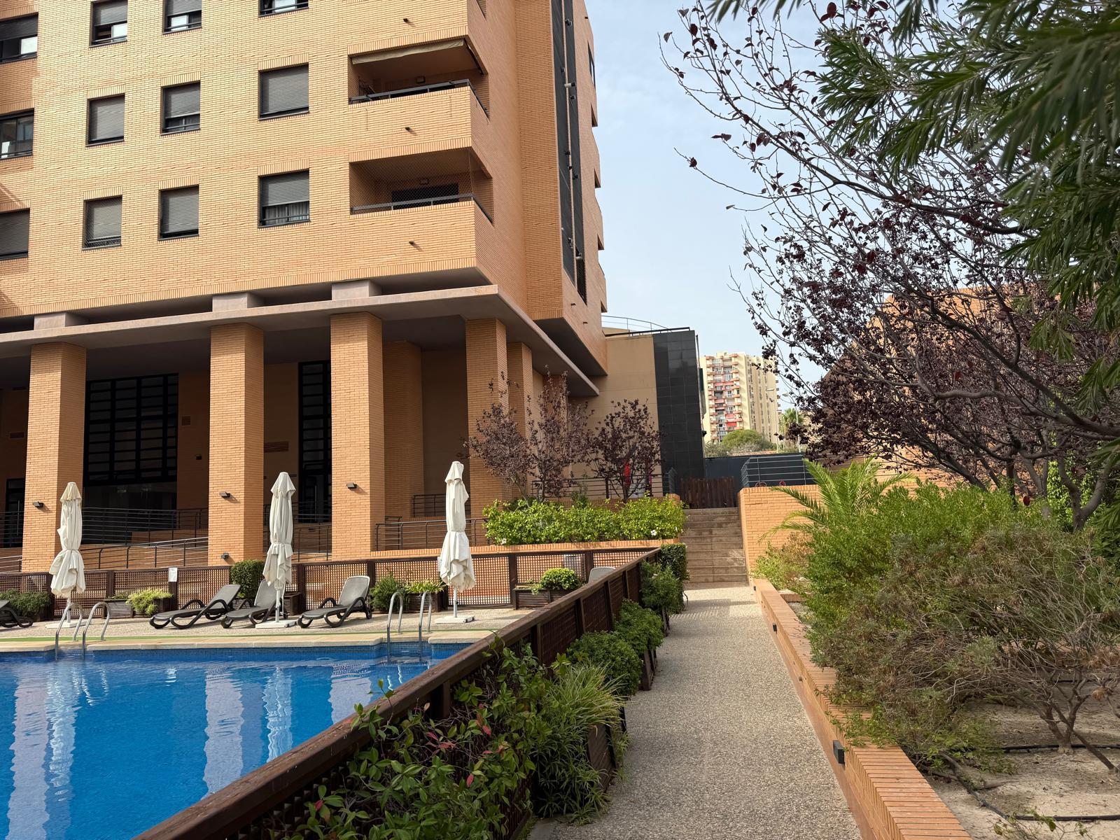 Imagen 2 Piso en venta en Alicante/alacant / Bellea del Foc - Junto Plza de Castalla