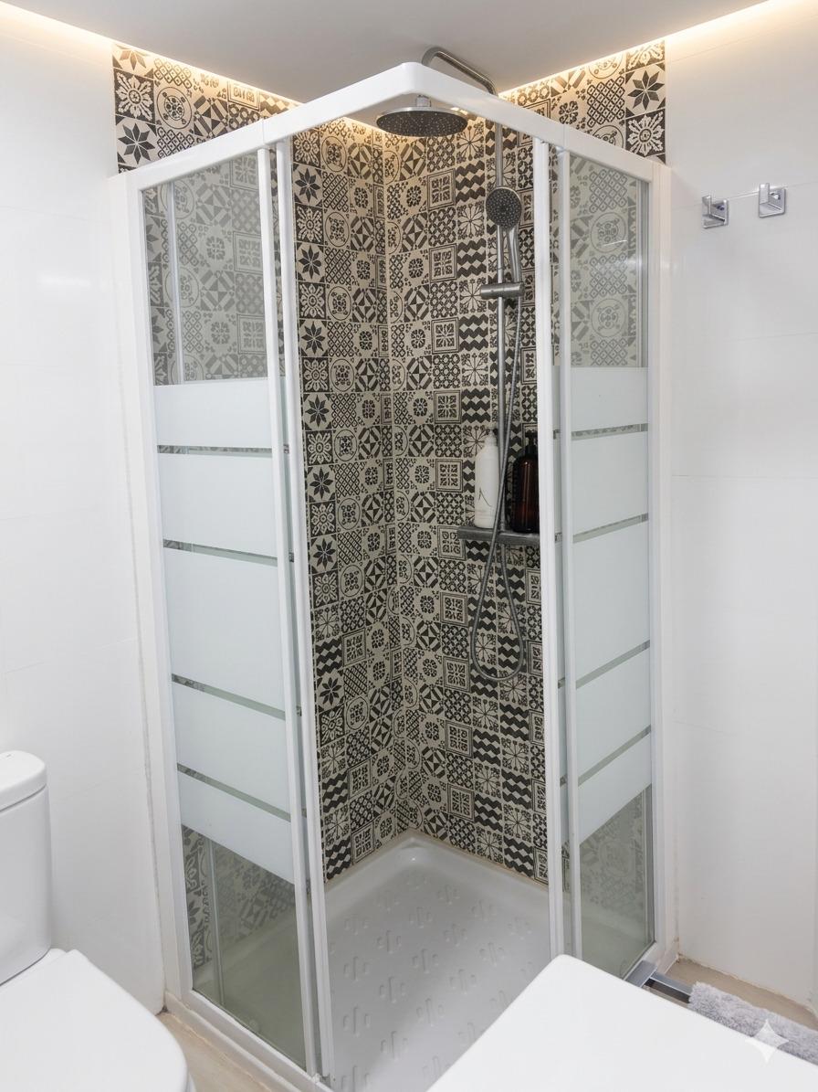 Imagen 10 Apartamento en venta en Alicante/alacant / A pocos minutos de El Corte Inglés y zona de Be...