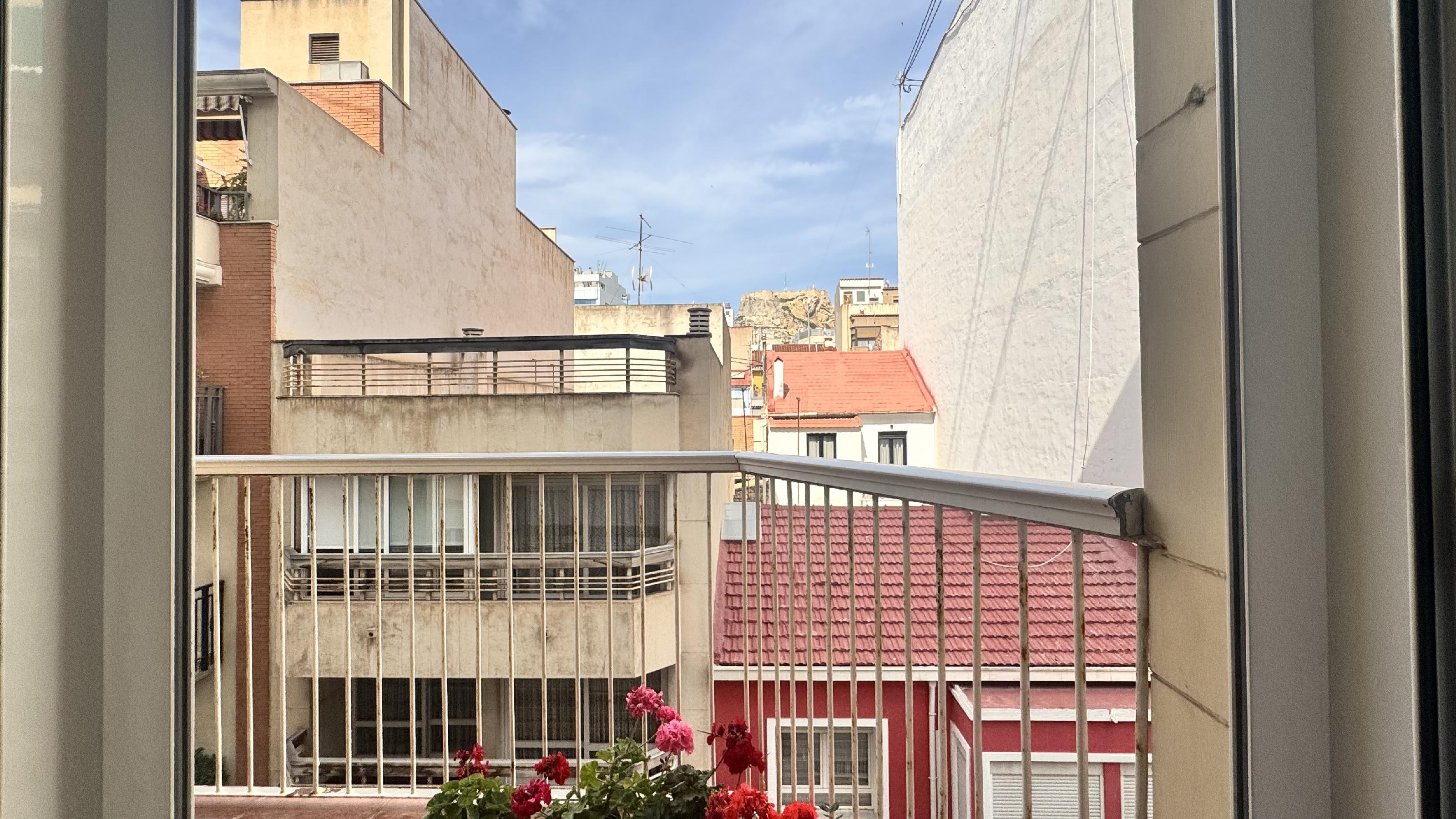Imagen 4 Apartamento en venta en Alicante/alacant / Entre Mercado y Luceros