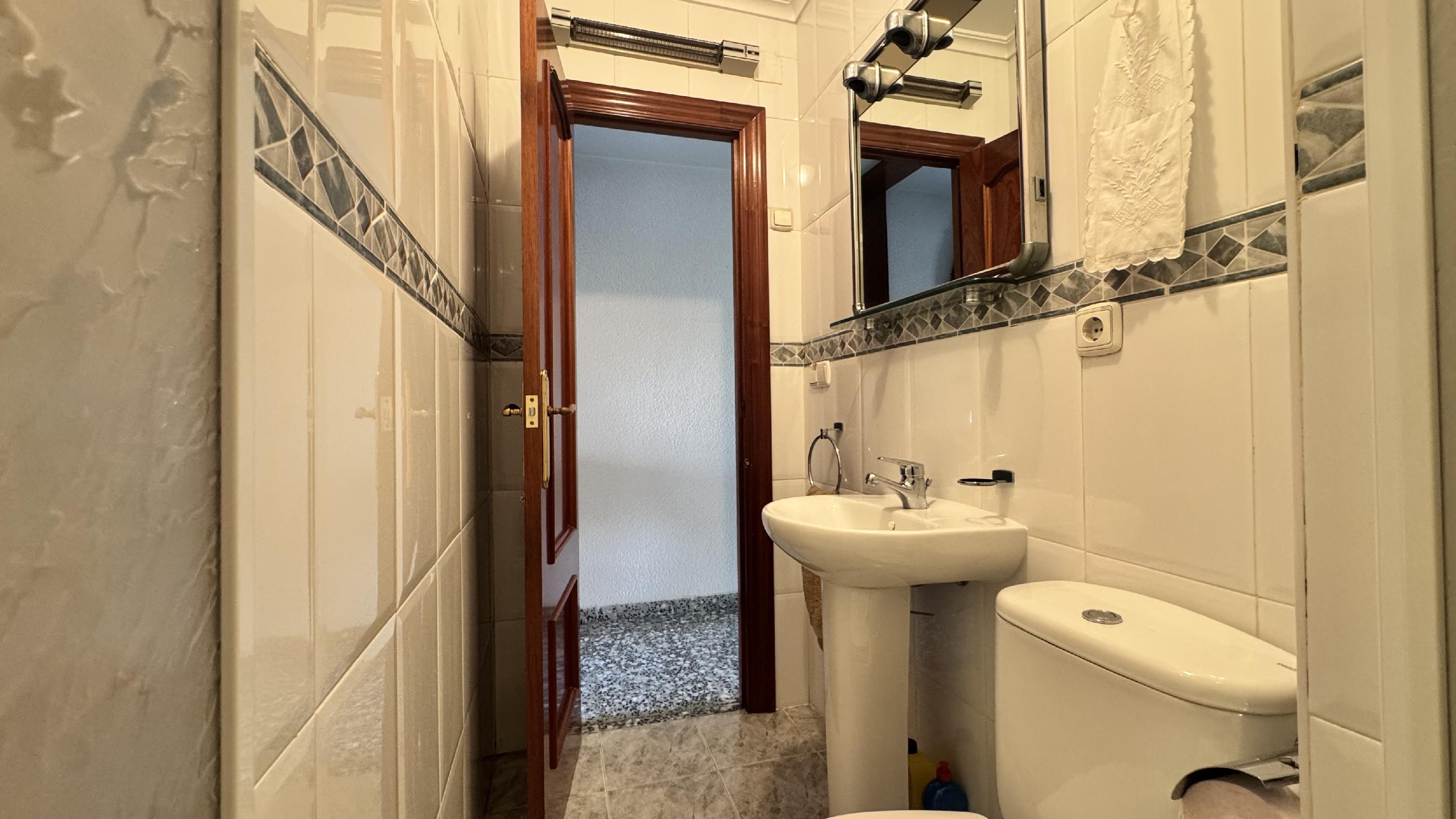Imagen 3 Apartamento en venta en Alicante/alacant / Entre Mercado y Luceros