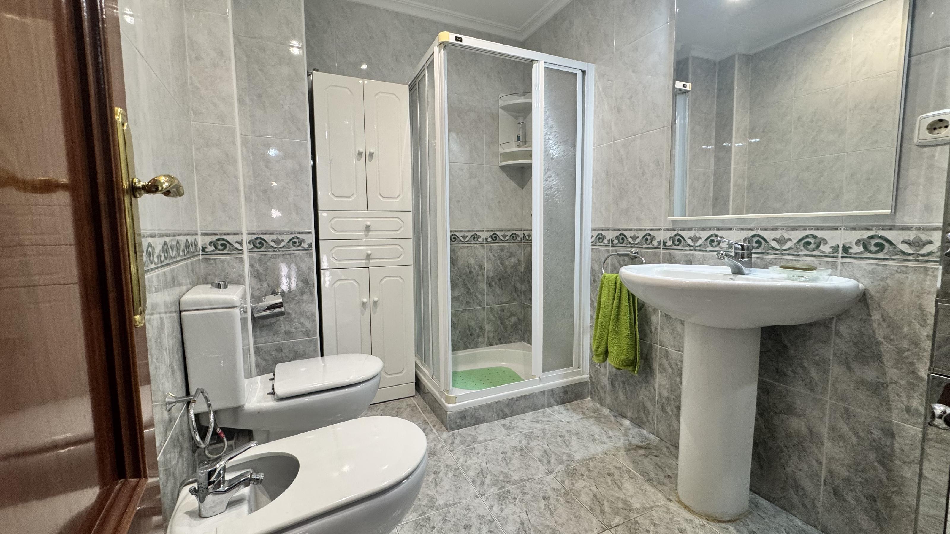 Imagen 32 Apartamento en venta en Alicante/alacant / Entre Mercado y Luceros