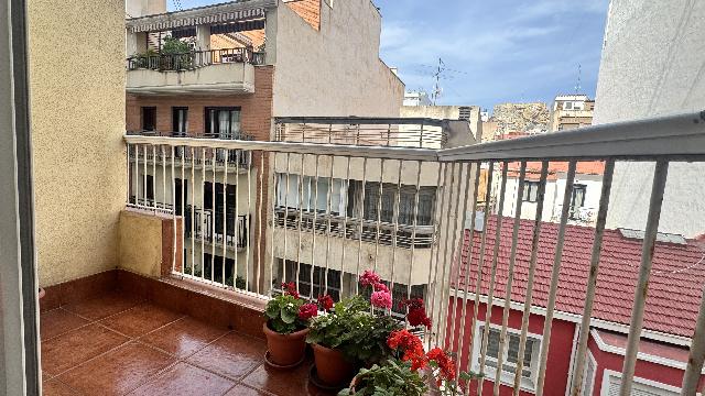 Imagen 1 Inmueble 303325 - Apartamento en venta en Alicante/alacant / Entre Mercado y Luceros
