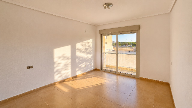 Imagen 15 Inmueble 303452 - Piso en venta en Santa Pola / C. Levante - C.Otilia