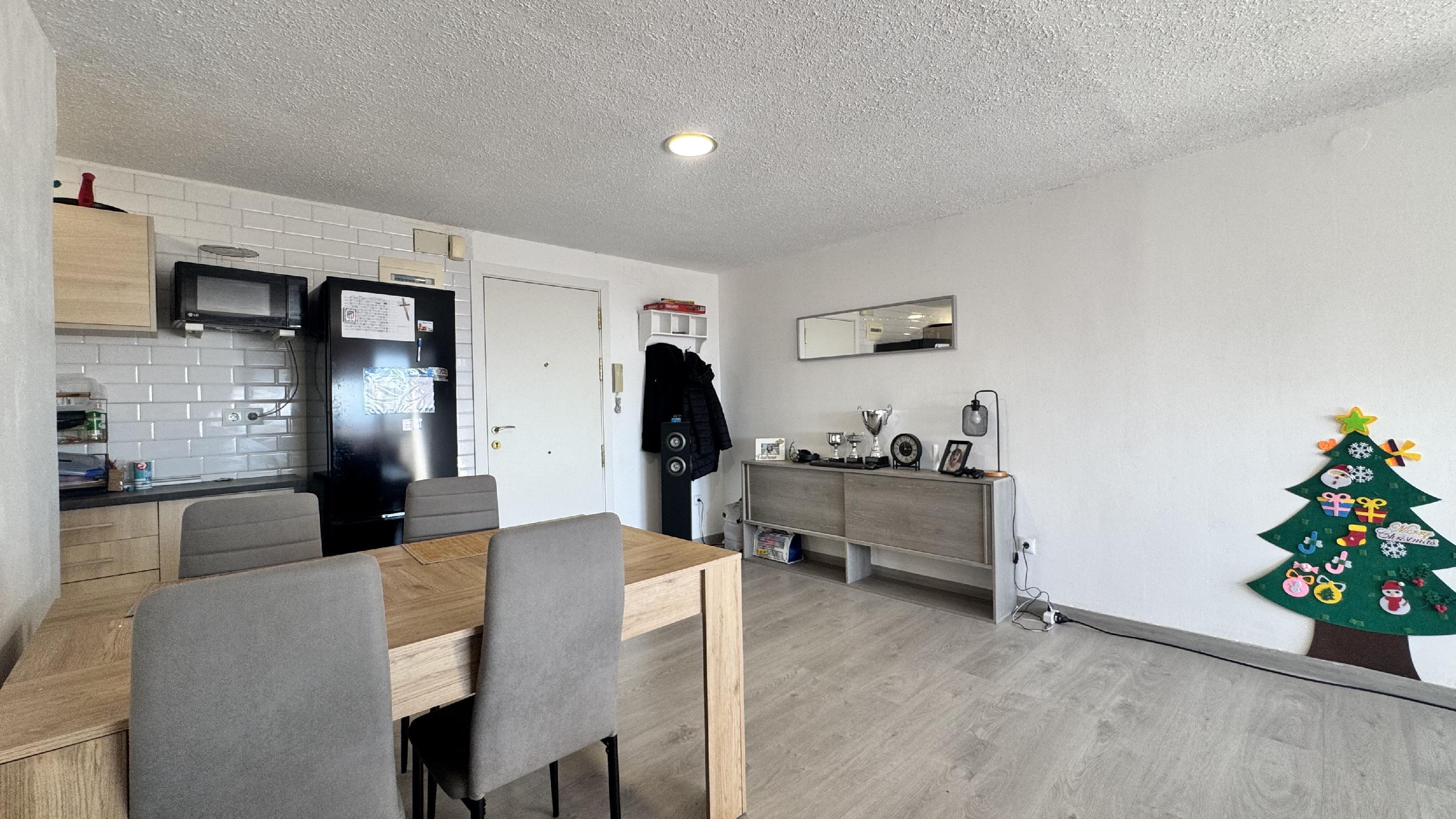 Imagen 4 Piso en venta en Alicante/alacant / Cerca del Hospital General y Centro Comercial Gran Vía.