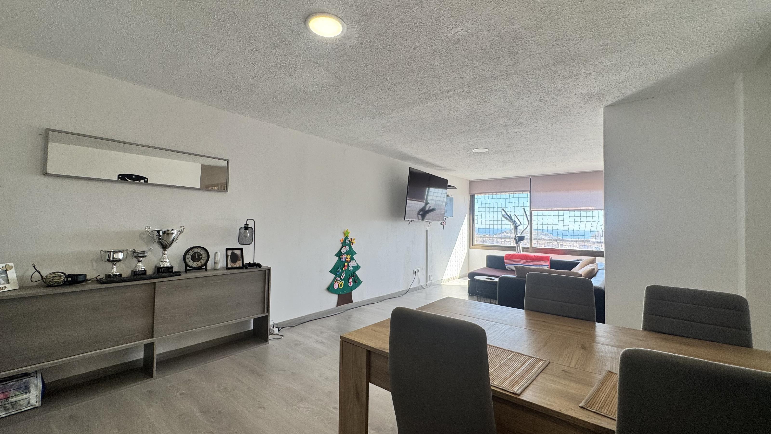 Imagen 2 Piso en venta en Alicante/alacant / Cerca del Hospital General y Centro Comercial Gran Vía.