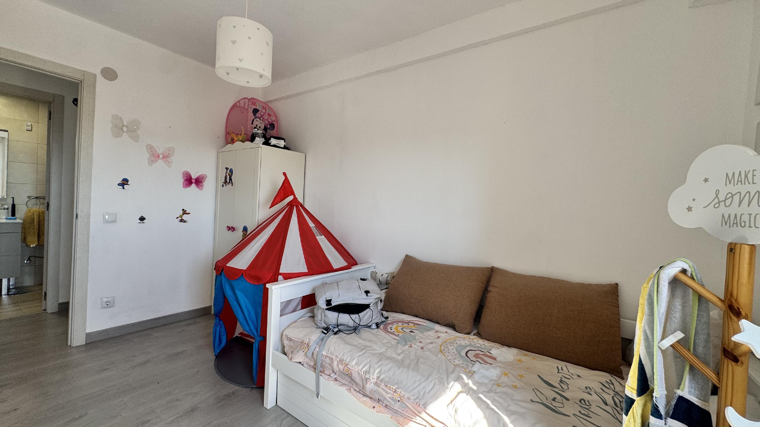Imagen 3 Piso en venta en Alicante/alacant / Cerca del Hospital General y Centro Comercial Gran Vía.