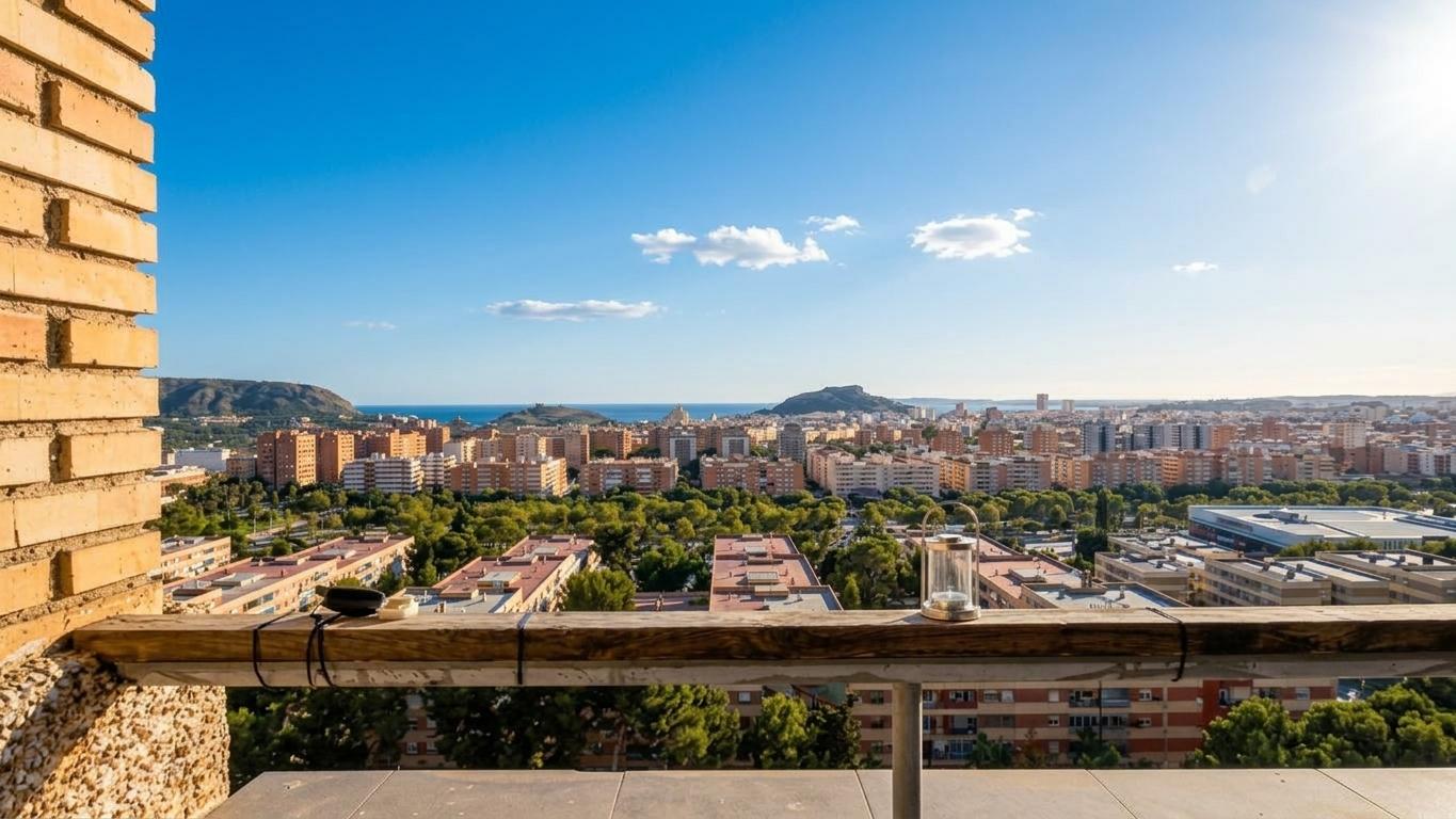 Imagen 1 Piso en venta en Alicante/alacant / Cerca del Hospital General y Centro Comercial Gran Vía.