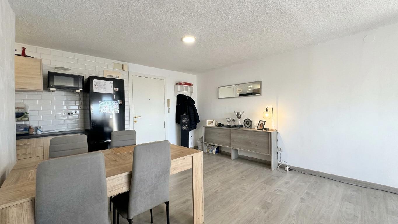 Imagen 3 Piso en venta en Alicante/alacant / Cerca del Hospital General y Centro Comercial Gran Vía.