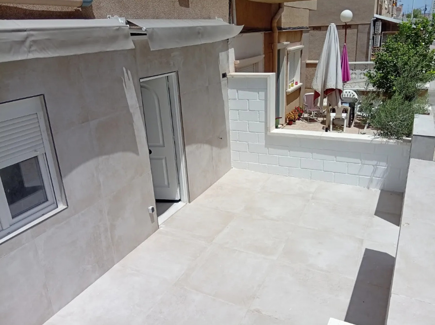 Imagen 4 Local Comercial en venta en Santa Pola / Avenida de Ronda
