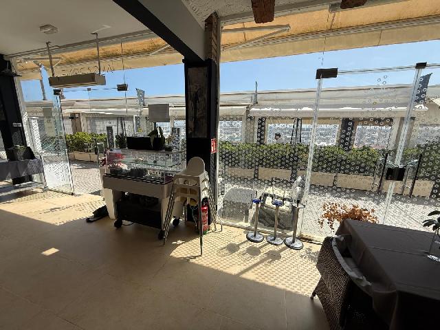 Imagen 8 Inmueble 302117 - Local Comercial en alquiler en Torredembarra / En el Puerto deportivo