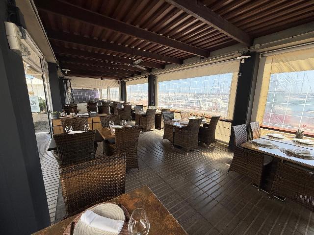 Imagen 3 Inmueble 302117 - Local Comercial en alquiler en Torredembarra / En el Puerto deportivo