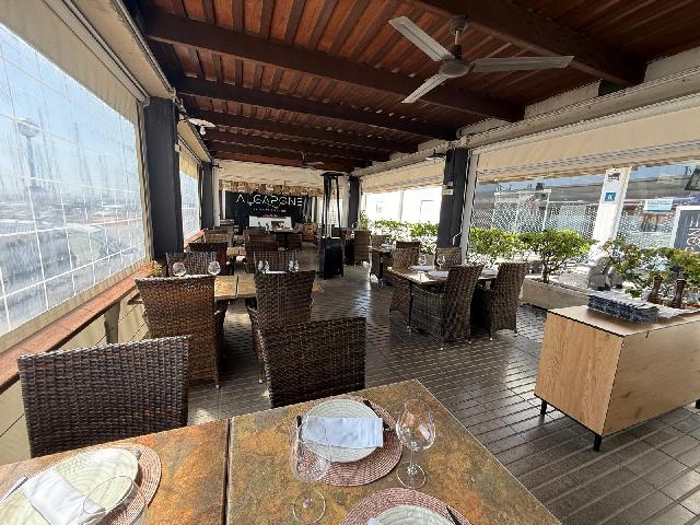 Imagen 1 Inmueble 302117 - Local Comercial en alquiler en Torredembarra / En el Puerto deportivo