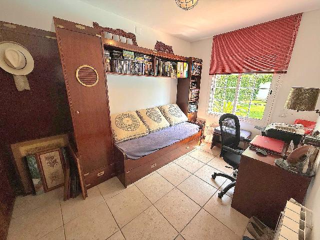 Imagen 15 Inmueble 302664 - Casa Aislada en venta en Calafell / A menos de 600 metros de la Estación de Renfe.