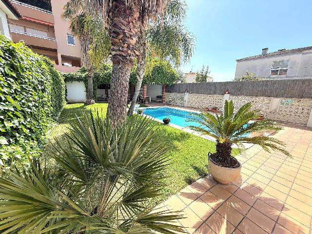 Imagen 36 Inmueble 302664 - Casa Aislada en venta en Calafell / A menos de 600 metros de la Estación de Renfe.