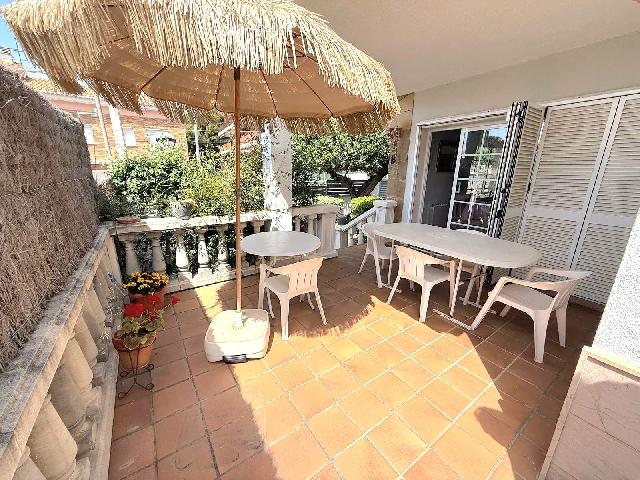 Imagen 5 Inmueble 302664 - Casa Aislada en venta en Calafell / A menos de 600 metros de la Estación de Renfe.