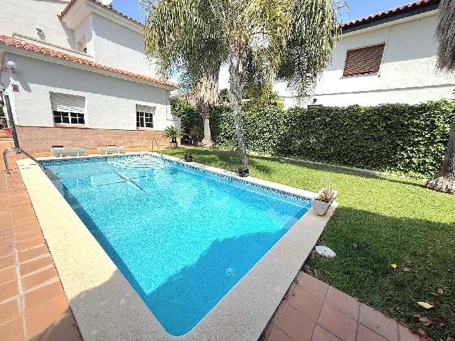 Imagen 32 Inmueble 302664 - Casa Aislada en venta en Calafell / A menos de 600 metros de la Estación de Renfe.