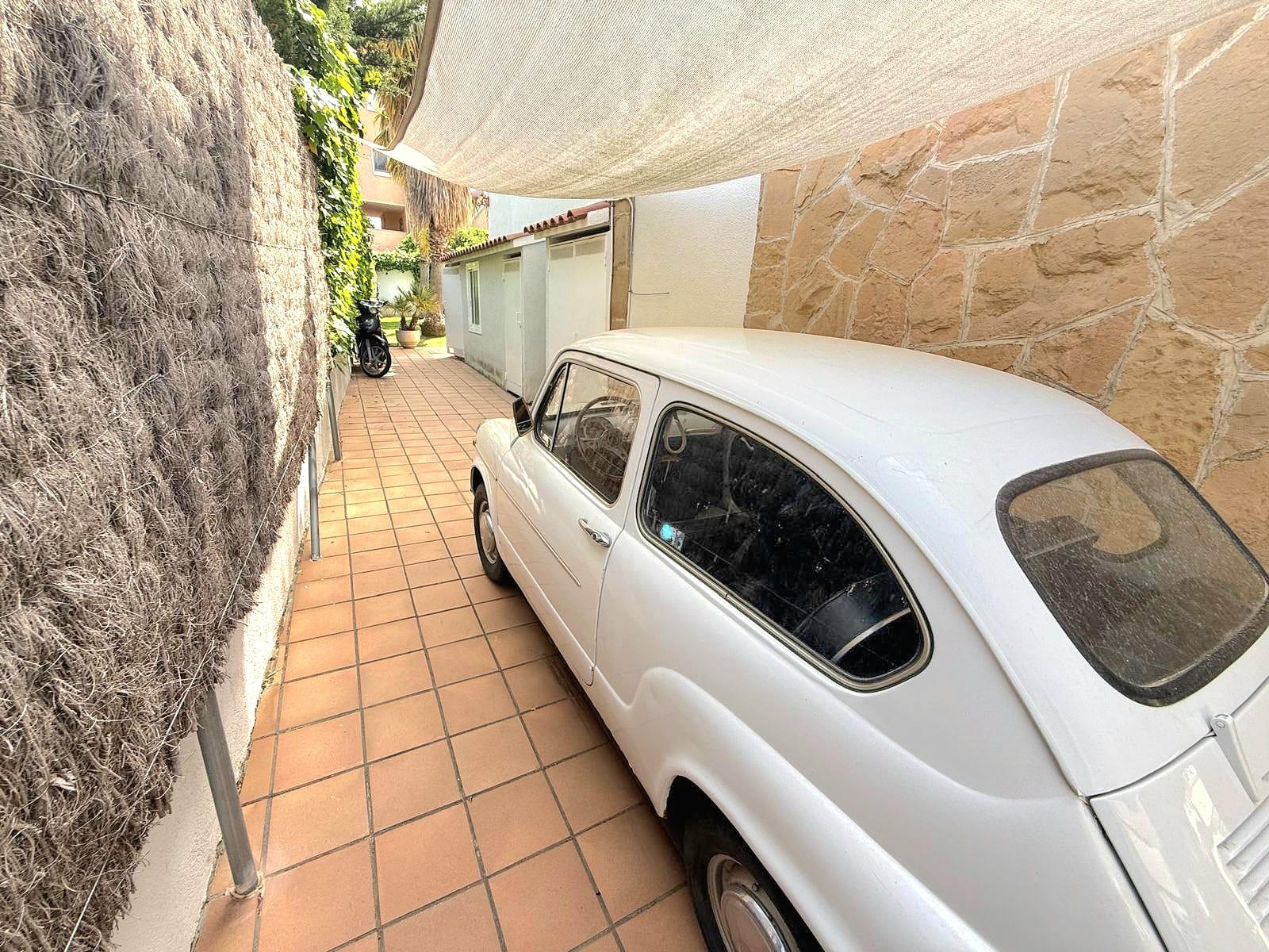 Imagen 38 Casa Aislada en venta en Calafell / A menos de 600 metros de la Estación de Renfe.