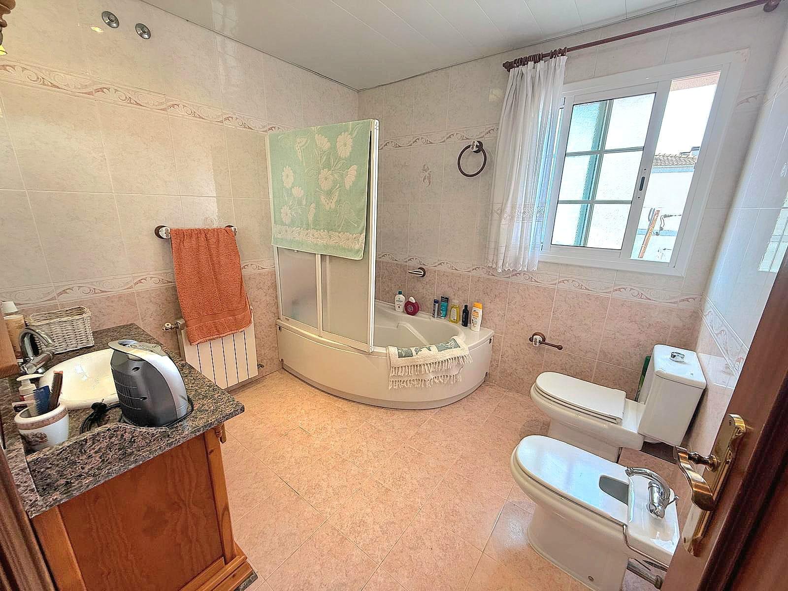 Imagen 23 Casa Aislada en venta en Calafell / A menos de 600 metros de la Estación de Renfe.