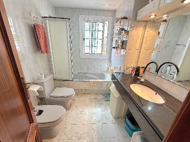 Imagen 13 Inmueble 302664 - Casa Aislada en venta en Calafell / A menos de 600 metros de la Estación de Renfe.