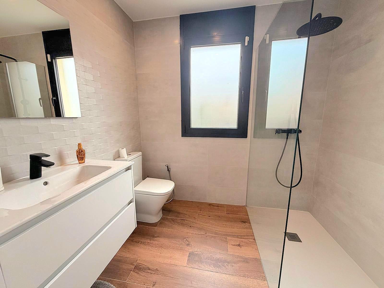 Imagen 32 Casa Aislada en venta en Cunit / A 10 minutos del mar.