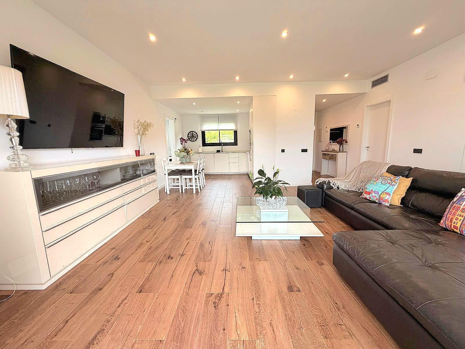 Imagen 15 Casa Aislada en venta en Cunit / A 10 minutos del mar.