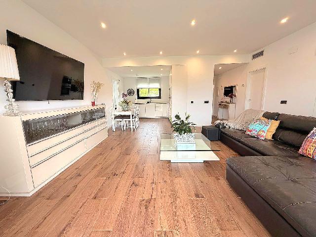 Imagen 15 Inmueble 302900 - Casa Aislada en venta en Cunit / A 10 minutos del mar.