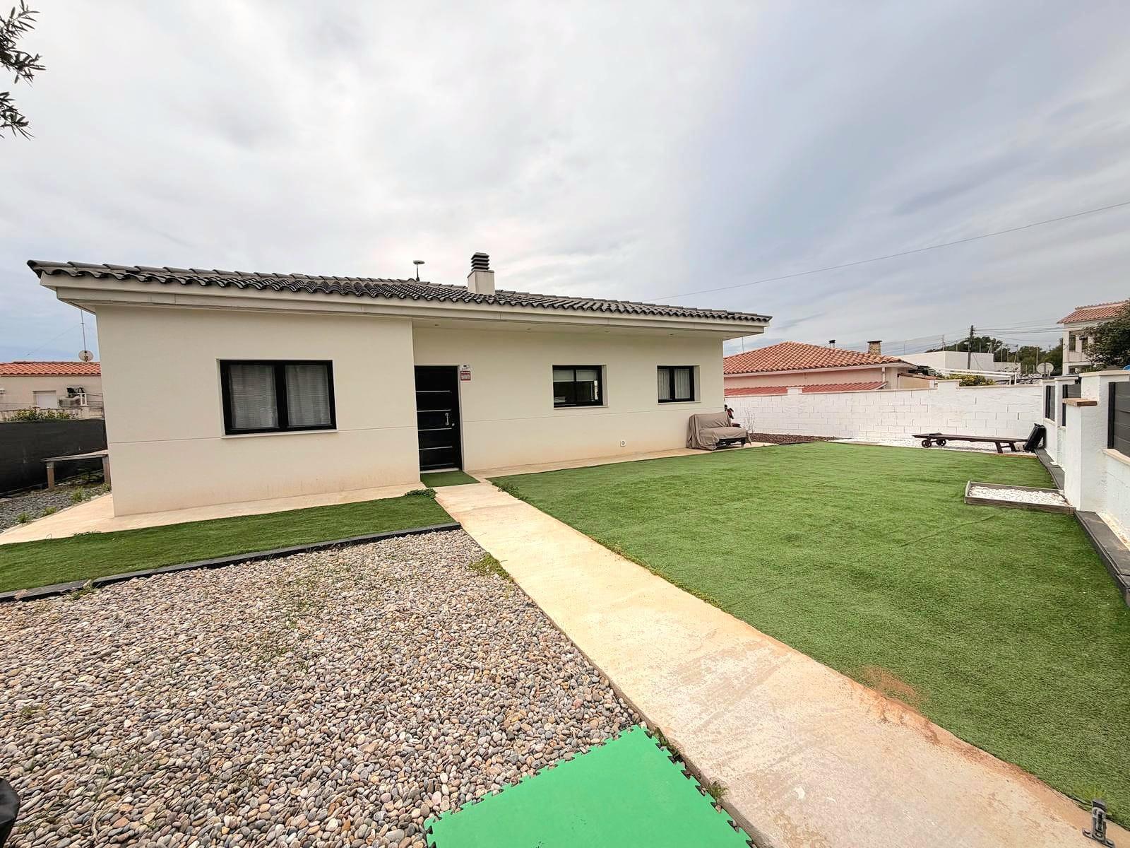 Imagen 2 Casa Aislada en venta en Cunit / A 10 minutos del mar.