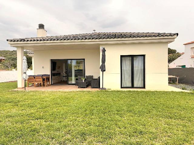 Imagen 1 Inmueble 302900 - Casa Aislada en venta en Cunit / A 10 minutos del mar.